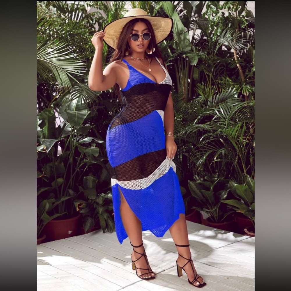 Plus Size Color Block Cover Up - Size 3X